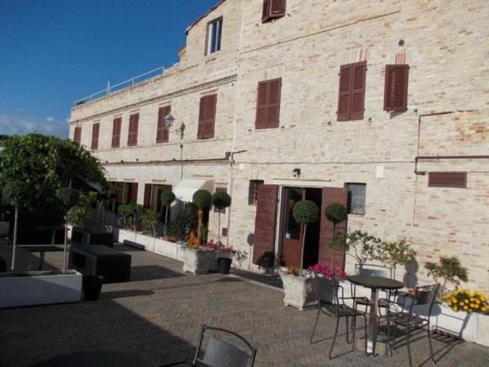 Castello - Solo Pernotto Hotel Cupra Marittima Eksteriør billede